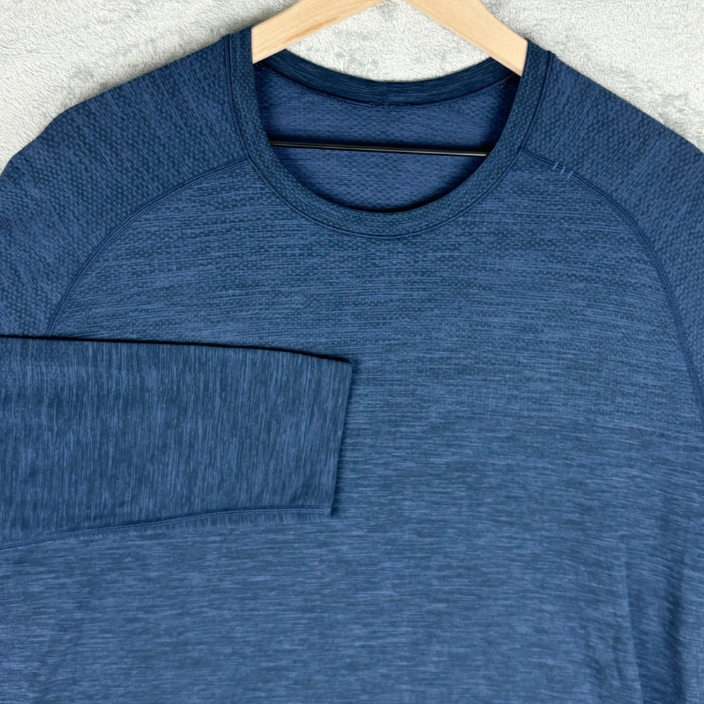 Lululemon Shirt Mens XL Metal Vent Tech Long Sleeve Mineral Blue True Navy